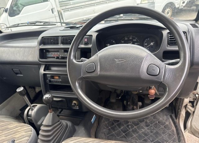 2001 Daihatsu Hijet Truck (4WD)