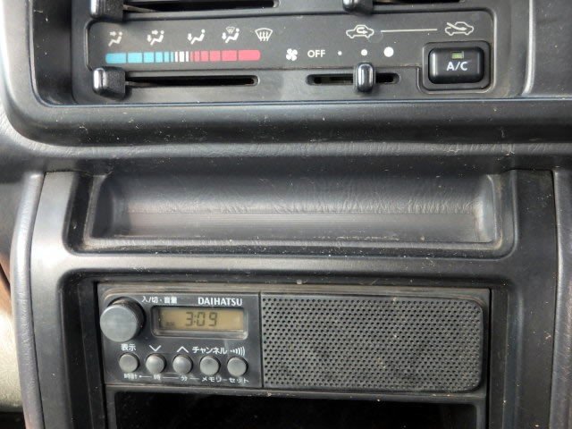 Daihatsu Hijet Truck 2001