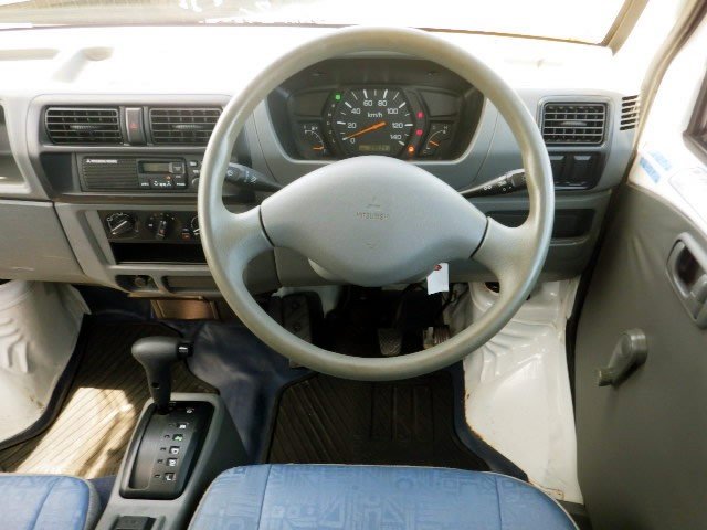 2000 Mitsubishi Minicab Truck GD-U62T 4WD
