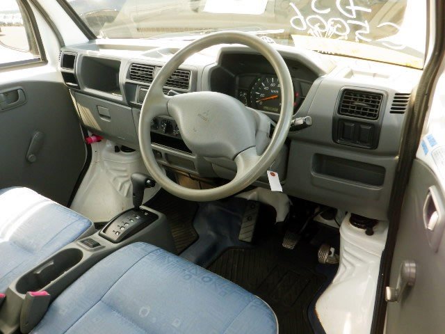 2000 Mitsubishi Minicab Truck GD-U62T 4WD