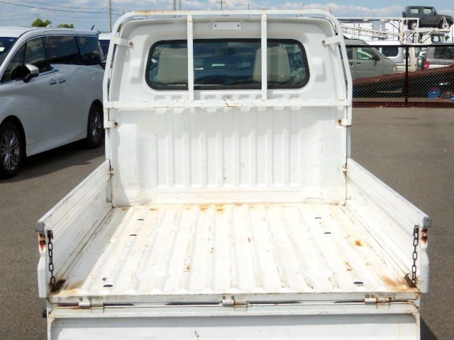 2000 Mitsubishi Minicab Truck GD-U61T 2WD