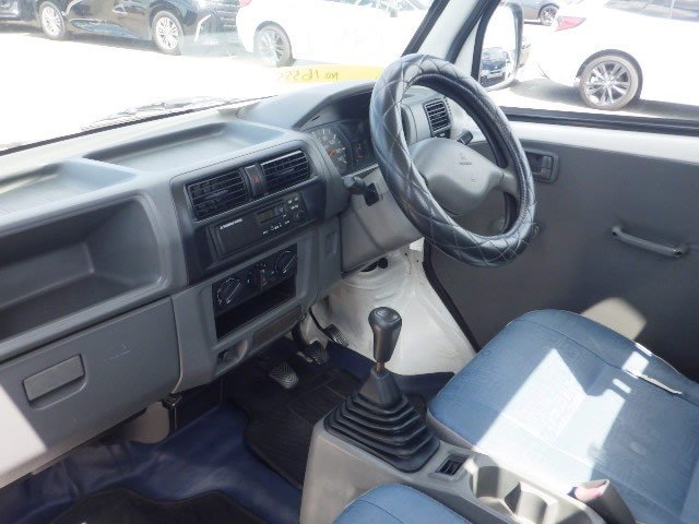 2000 Mitsubishi Minicab Truck GD-U61T 2WD