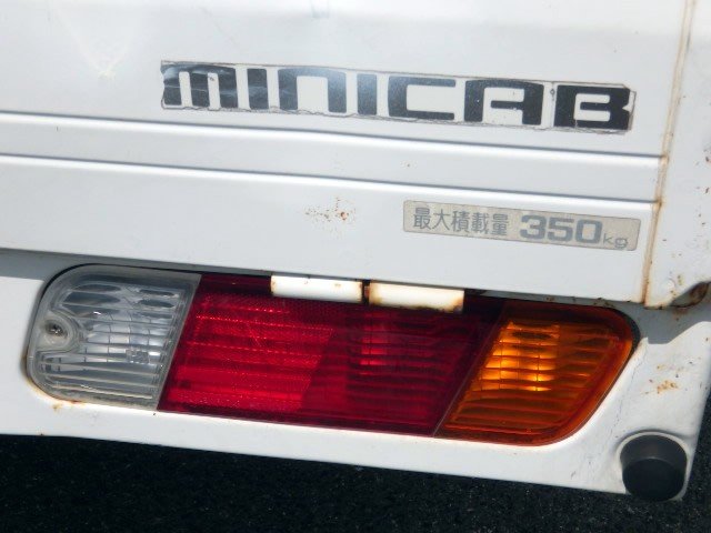 2000 Mitsubishi Minicab Truck GD-U61T 2WD