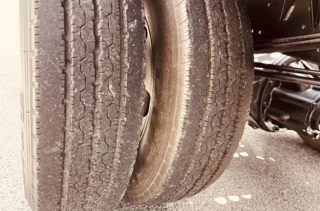 1999 Toyota Dyna Truck 2WD