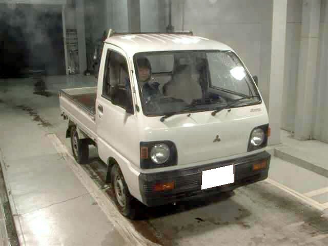 1992 Mitsubishi Minicab Truck V-U42T 4WD