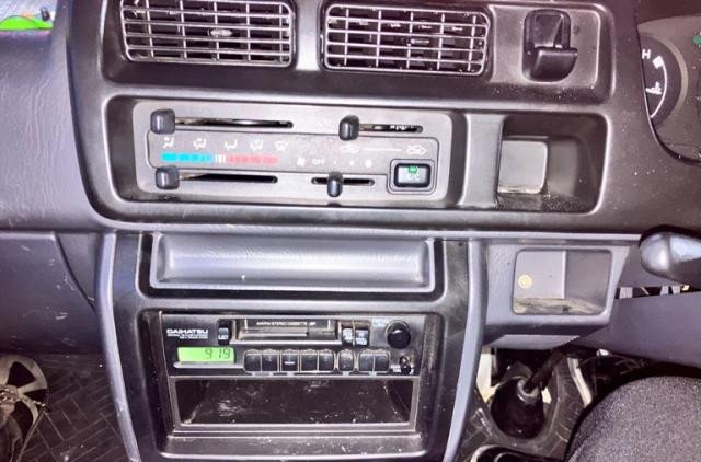2000 Daihatsu Hijet Truck S200P 2WD
