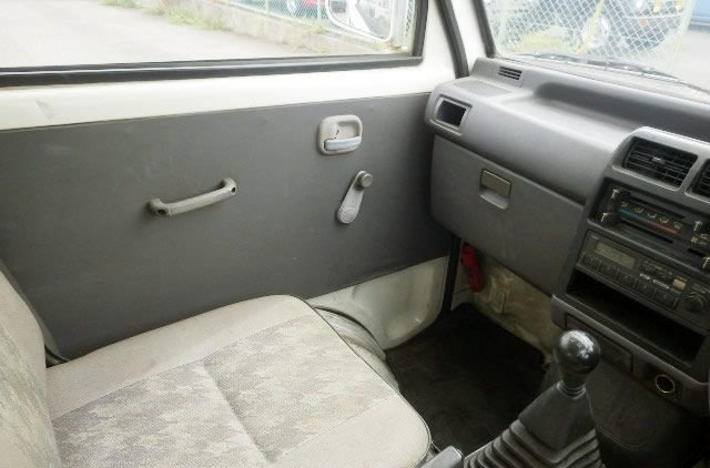 1996 Mitsubishi Minicab Van V-U41V 2WD