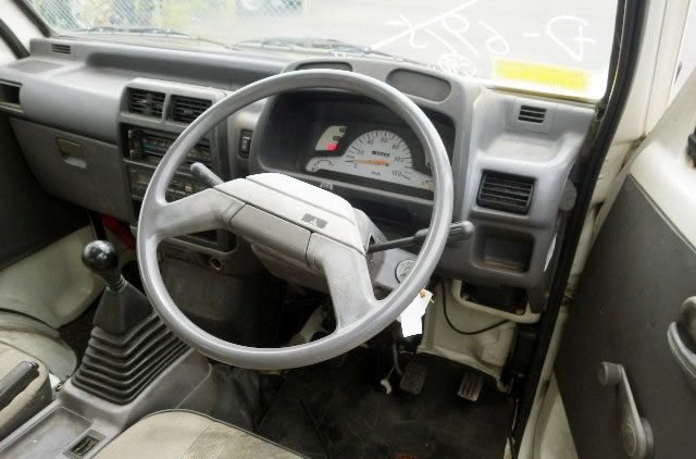 1996 Mitsubishi Minicab Van V-U41V 2WD