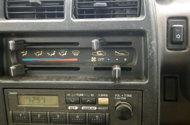 1996 Mitsubishi Minicab Van V-U41V 2WD