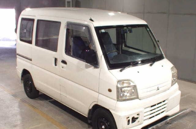 2000 Mitsubishi Minicab Van U61V