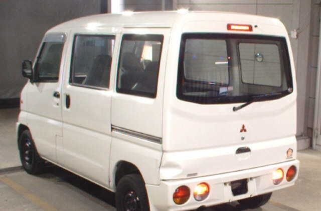 2000 Mitsubishi Minicab Van U61V