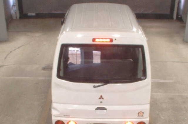 2000 Mitsubishi Minicab Van U61V