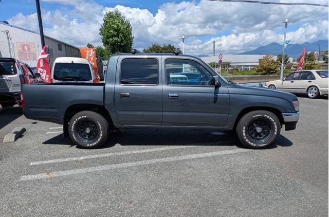 1998 Toyota Hilux Sports Pick Up GA-RZN147 2WD