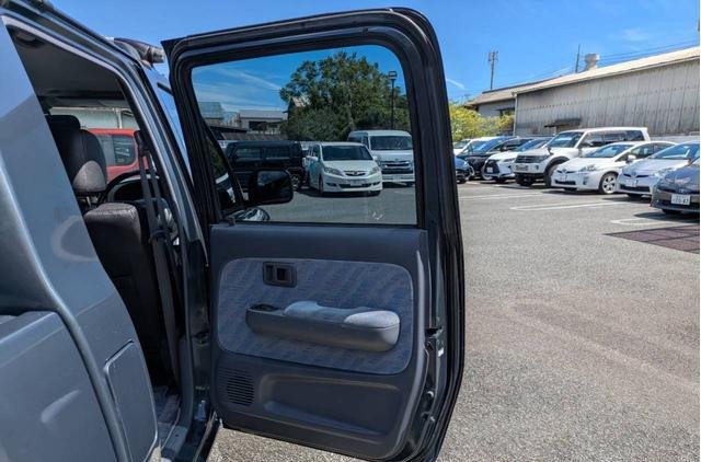 1998 Toyota Hilux Sports Pick Up GA-RZN147 2WD