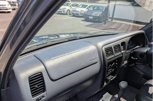 1998 Toyota Hilux Sports Pick Up GA-RZN147 2WD