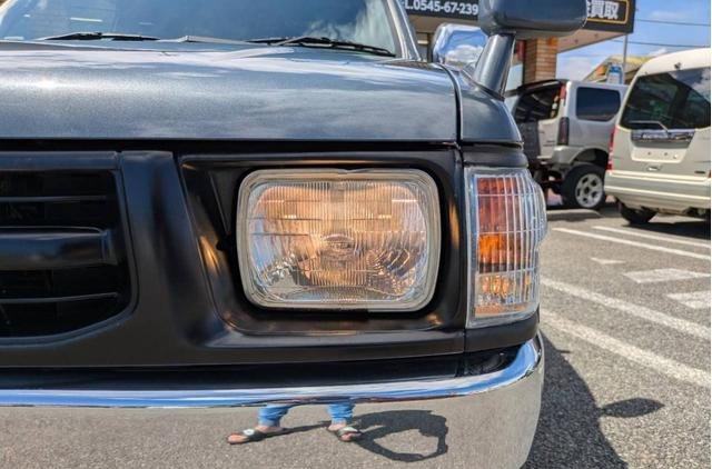 1998 Toyota Hilux Sports Pick Up GA-RZN147 2WD